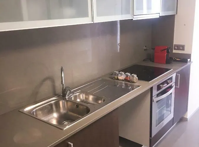 아파트 The River's Whisper